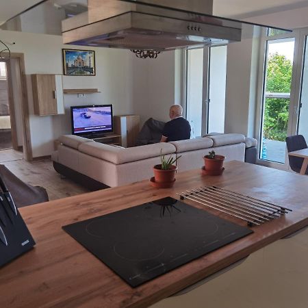 Ferienwohnung Sunset House Piestany Cervena Veza Banka Exterior foto