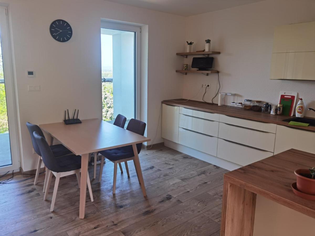 Ferienwohnung Sunset House Piestany Cervena Veza Banka Exterior foto