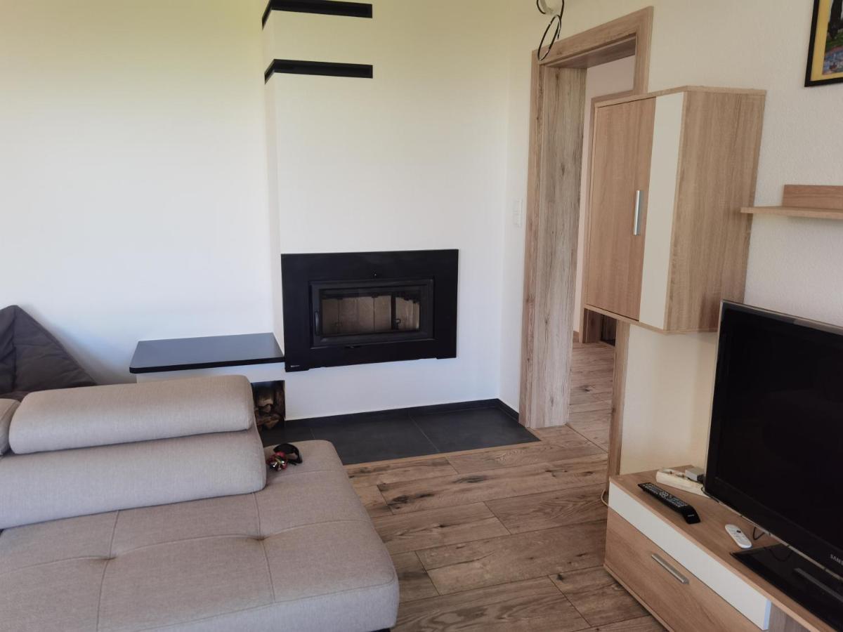 Ferienwohnung Sunset House Piestany Cervena Veza Banka Exterior foto